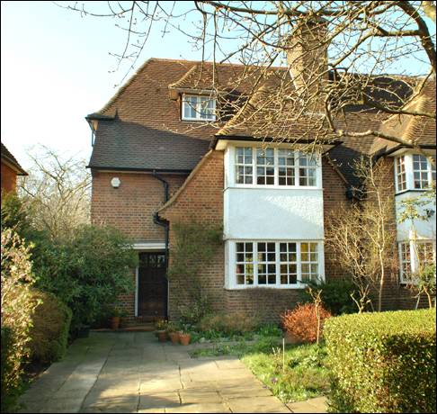 13 Rotherwick Road